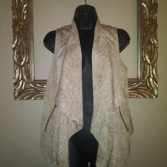 Calvin Klein Vest - Picture 1 of 2